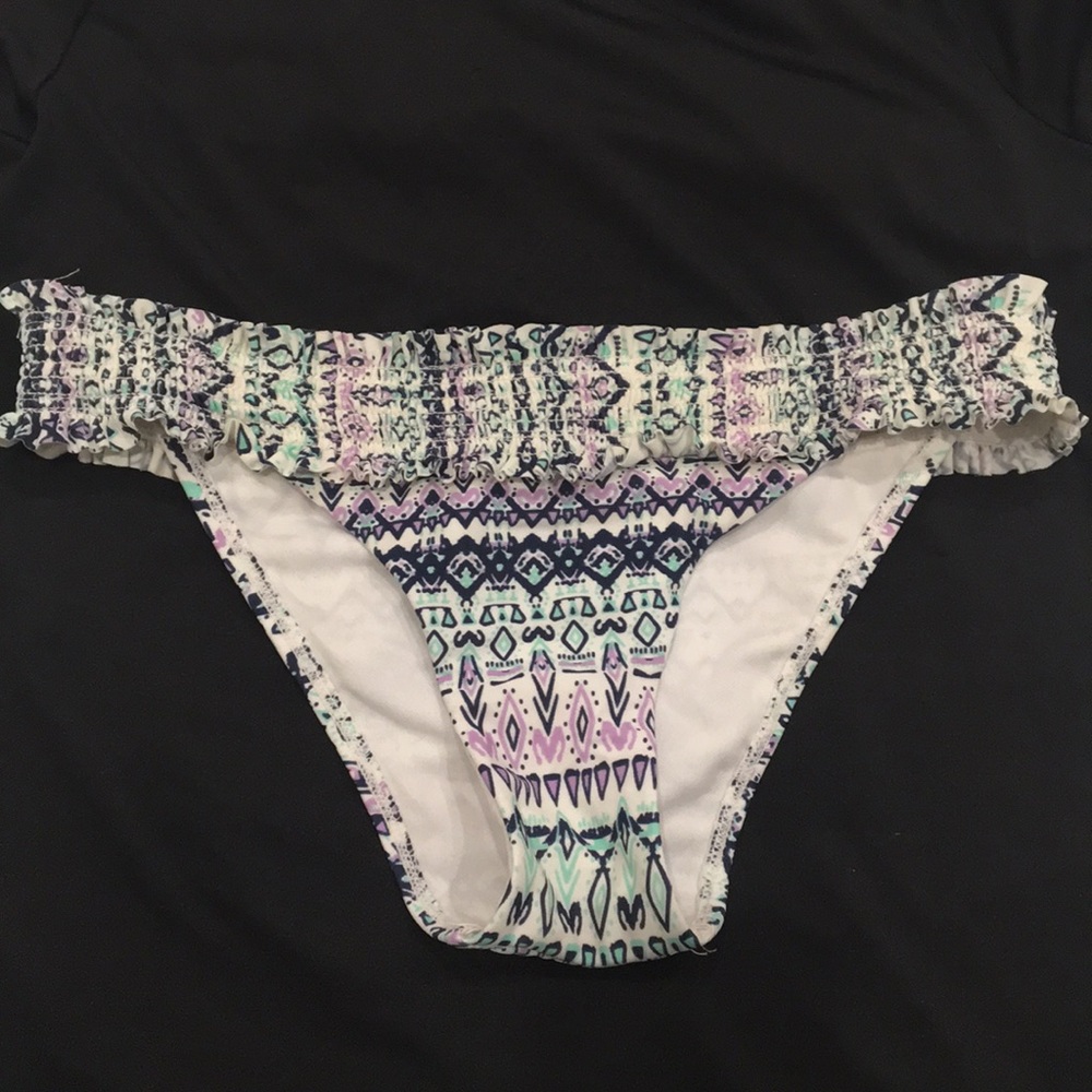 🚫SOLD 🚫L.A. HEARTS Bikini Bottom!